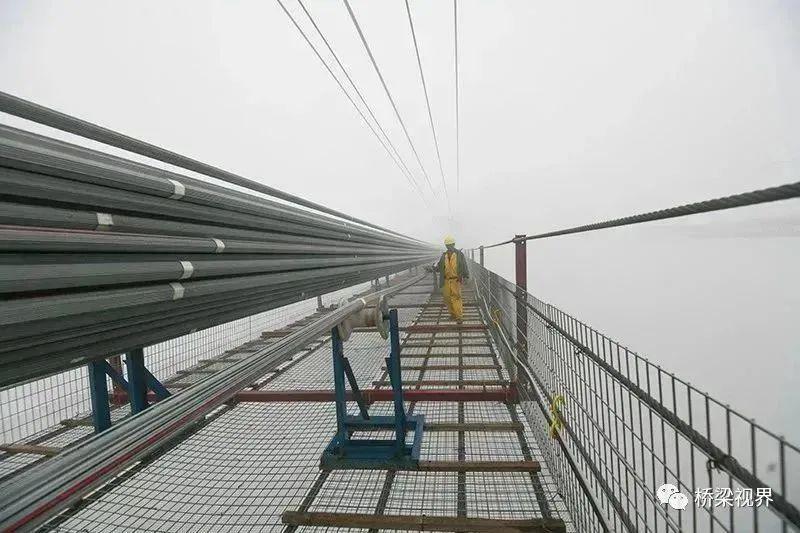 世界最高悬索桥索塔桩基施工完成 广西最长跨海大桥龙门大桥主缆完成架设……这些是今天桥梁界的大事