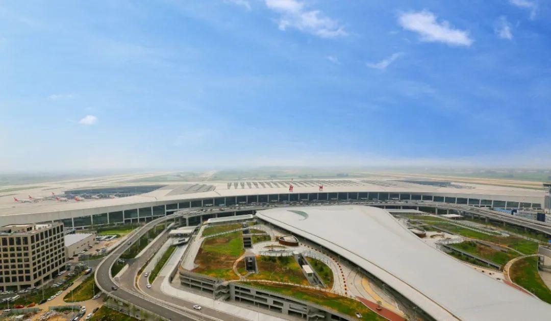 超大枢纽机场工程钢结构建造技术，复杂受限施工环境下大型钢箱梁斜拉桥施工技术研究与应用