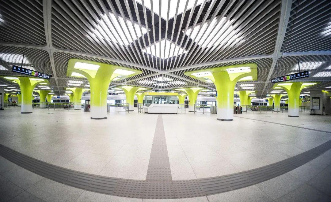天津地铁10号线正式开通初期运营
