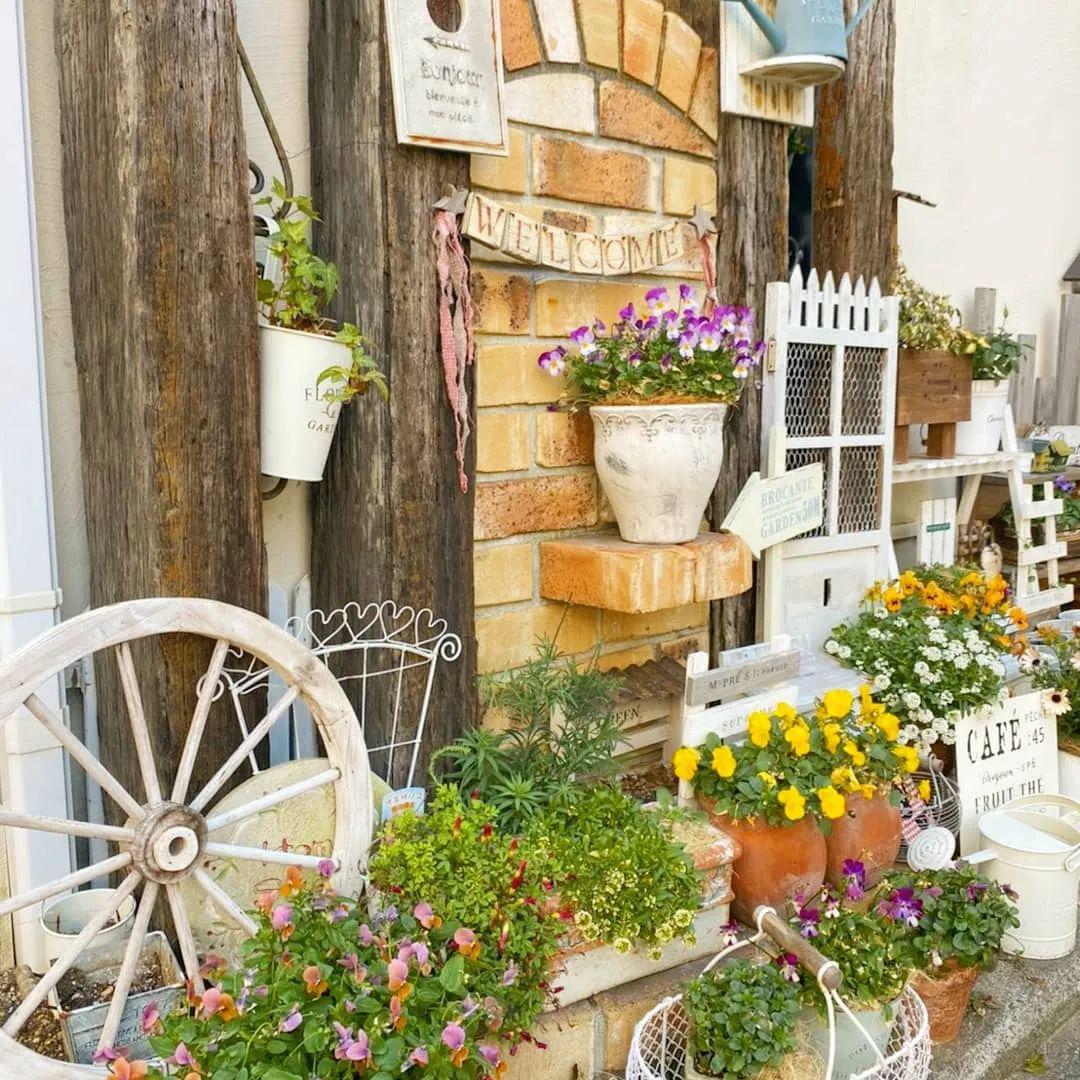 阳台杂货小花园，小而美的精致生活。
