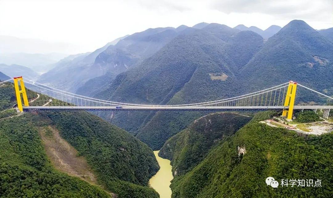 我国最难修的大桥，因过于危险甚至动用火箭，成世界桥梁史首例